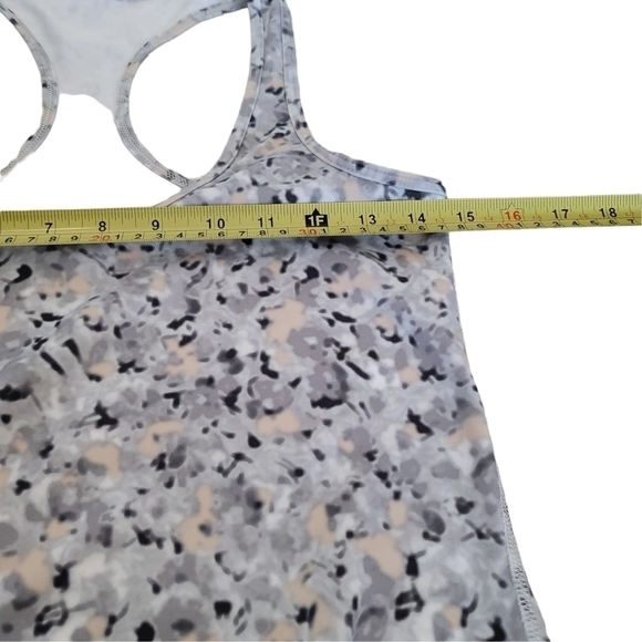 𝅺LULULEMON women gray  tank top Size L - Picture 5 of 6